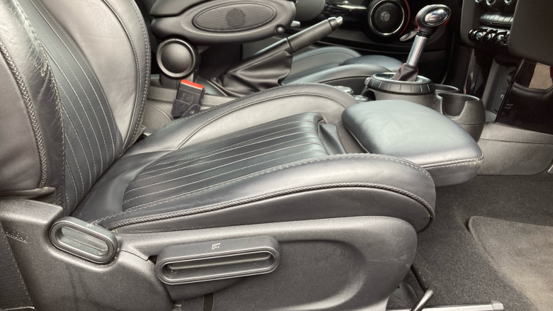 MINI Hatchback 2.0 Cooper S 3dr Auto Petrol Hatchback